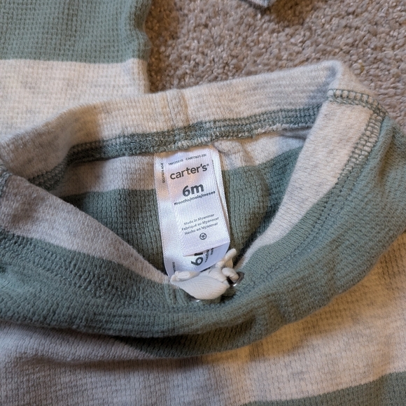 Carter's - thermal outfit- onesie- baby boy- size 6 months - Picture 3 of 3